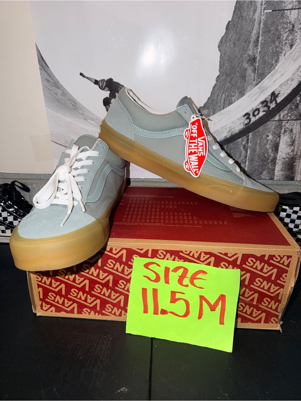 Vans Style 36 sz 11.5 Men’s 13.0 Woman